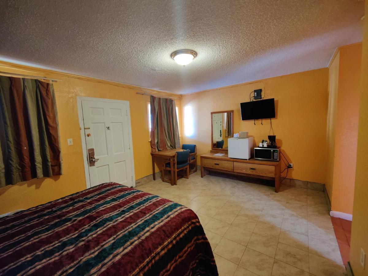 Western Motel Deming Kültér fotó